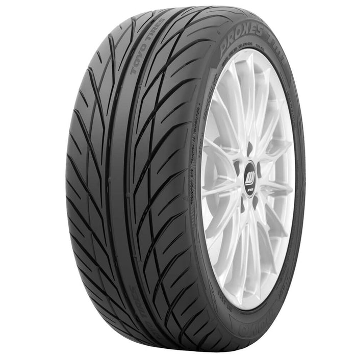 Llanta Toyo TM1 (225/40 R18)