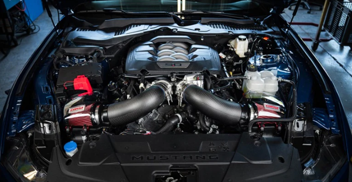 Intake Corsa de Fibra de Carbono para Mustang GT 5.0L V8 (2024-2025)